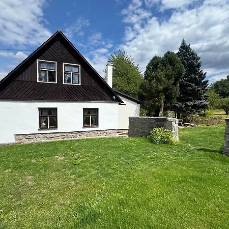 Roubenka U Zvonicky - Vilasova Lhota Ferienhaus *